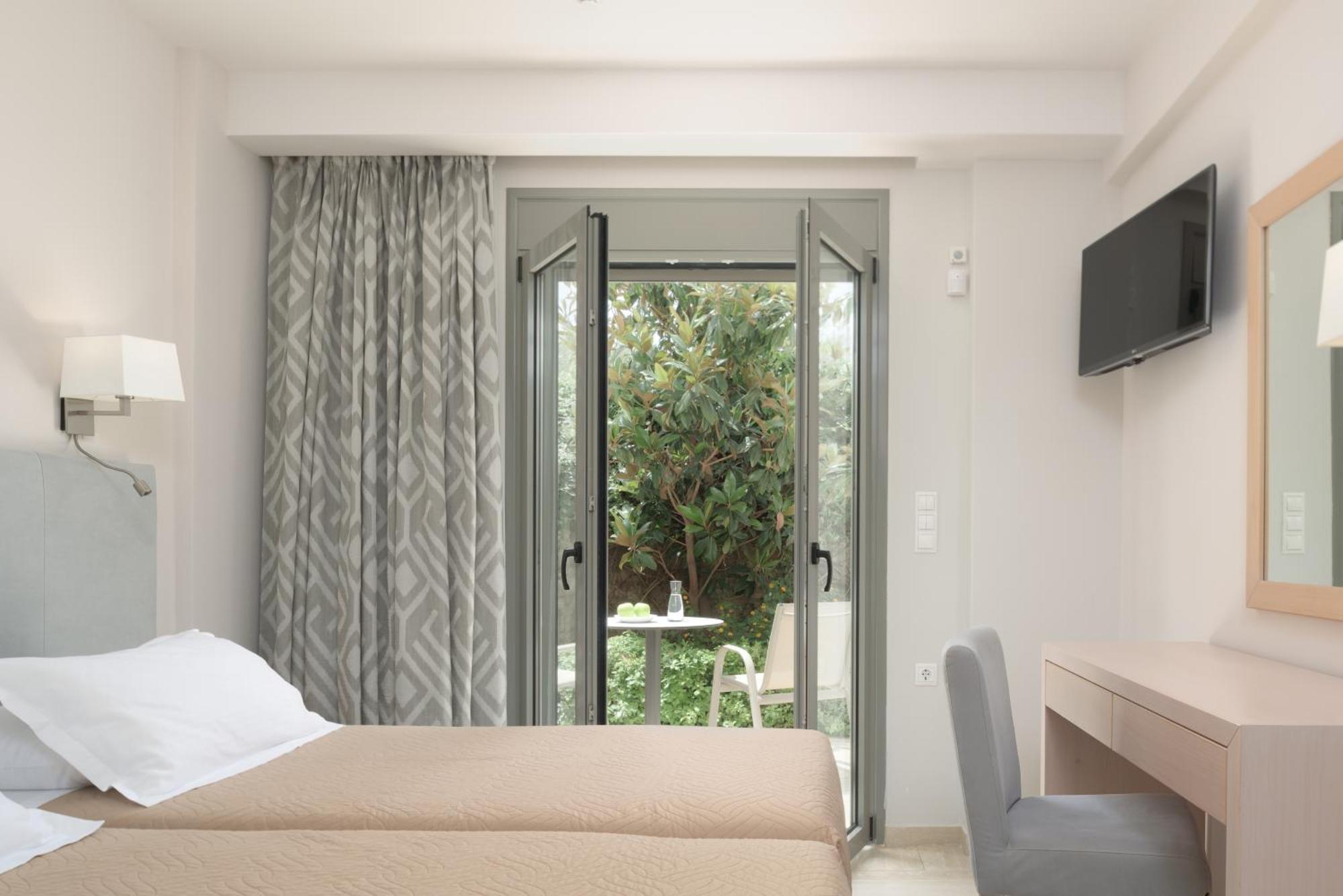 Eco Villa, A Perfect Escape Close To The Beach, By Thinkvilla Maroulás 외부 사진